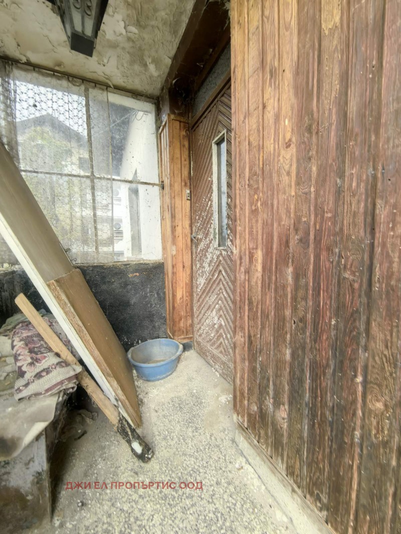 Продава КЪЩА, гр. София, гр. Нови Искър, снимка 2 - Къщи - 53570265