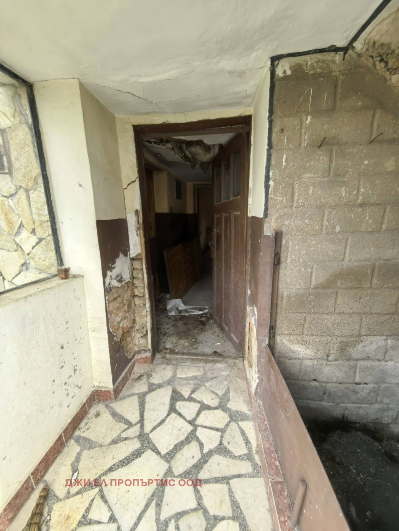 Продава КЪЩА, гр. София, гр. Нови Искър, снимка 2 - Къщи - 51165360