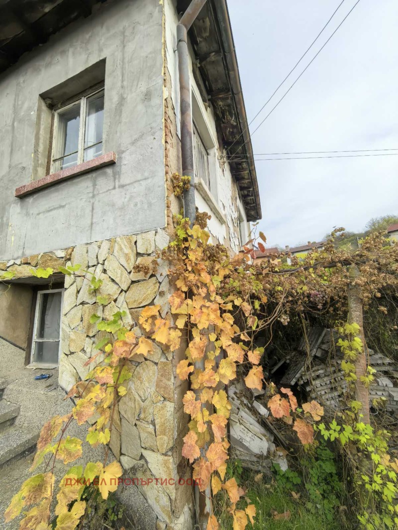 Продава КЪЩА, гр. София, гр. Нови Искър