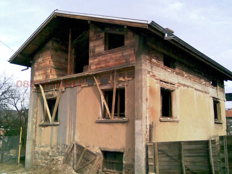 Продава КЪЩА, с. Горни Окол, област София област, снимка 2 - Къщи - 52783346