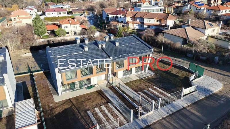 Продава КЪЩА, гр. София, м-т Детски град, снимка 4 - Къщи - 53260579