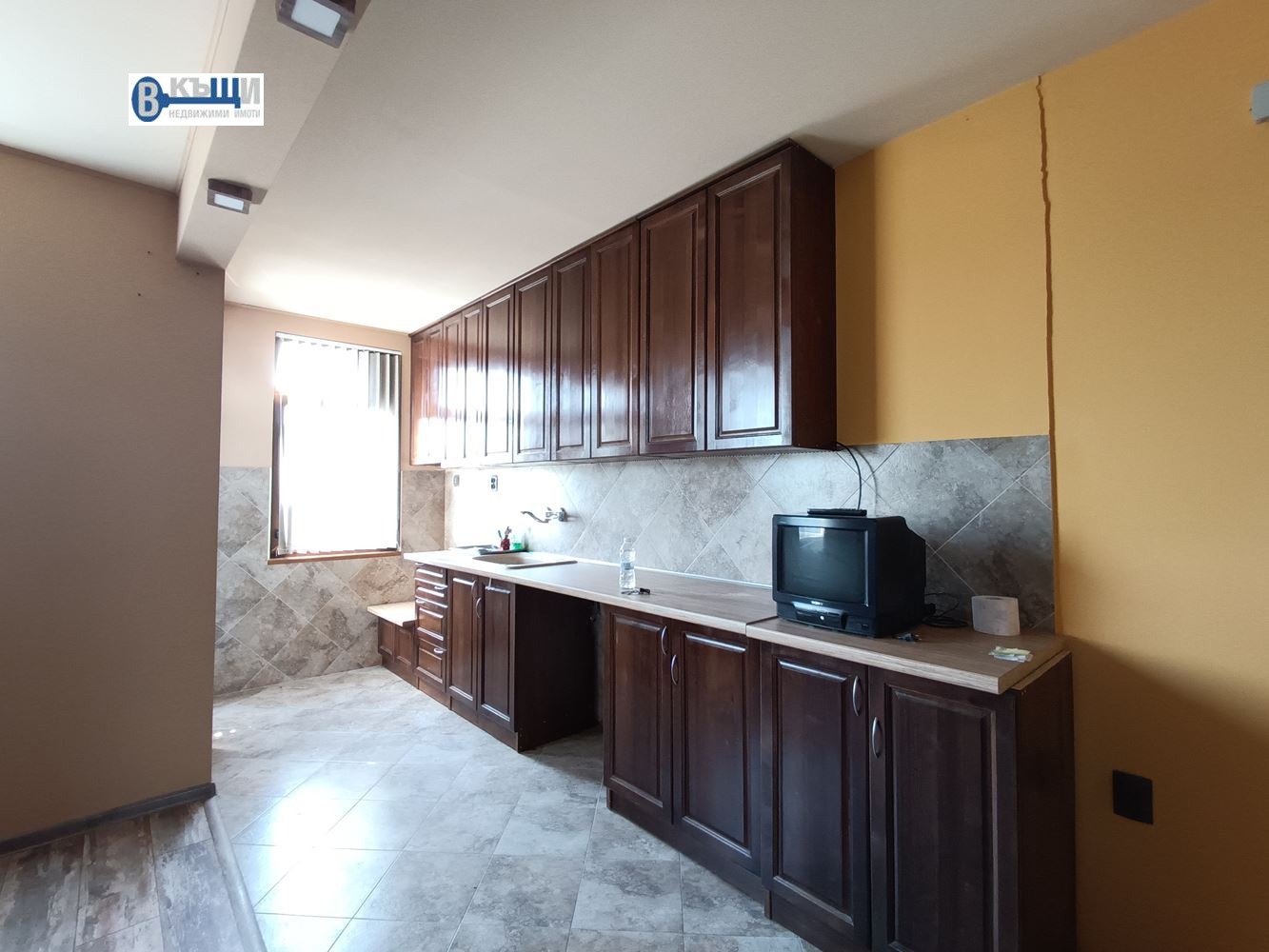 Продава МЕЗОНЕТ, гр. Велико Търново, Света гора, снимка 3 - Апартаменти - 55058962