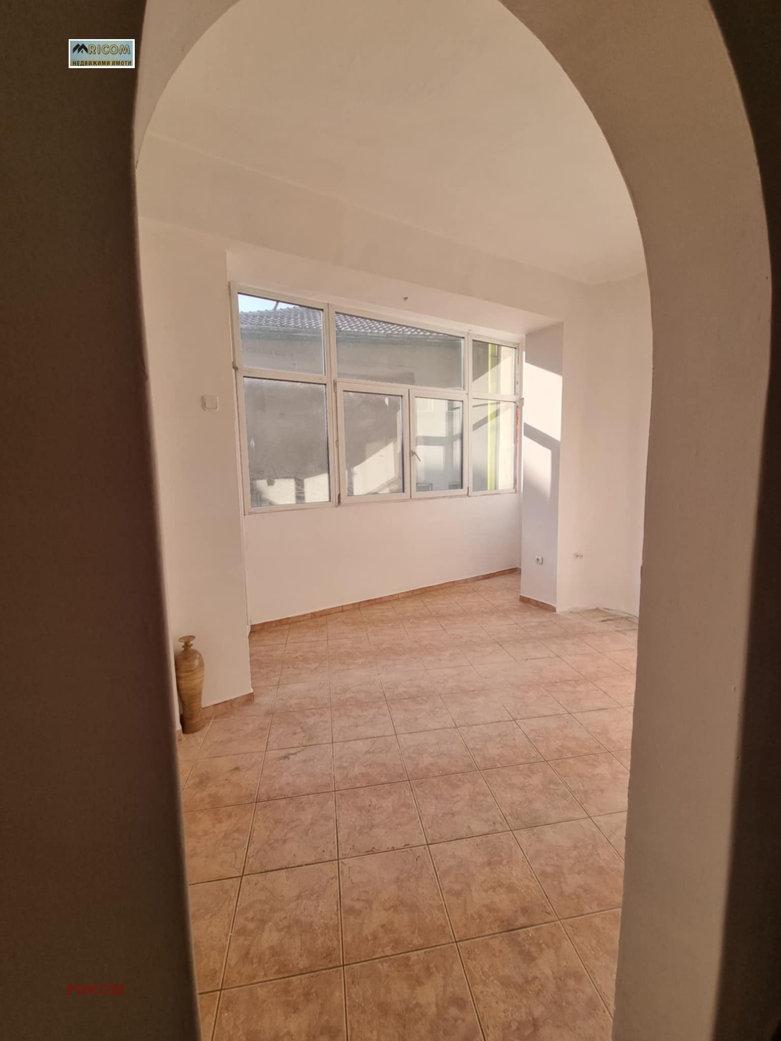 Продава ЕТАЖ ОТ КЪЩА, гр. Плевен, Идеален център, снимка 2 - Етаж от къща - 53672599