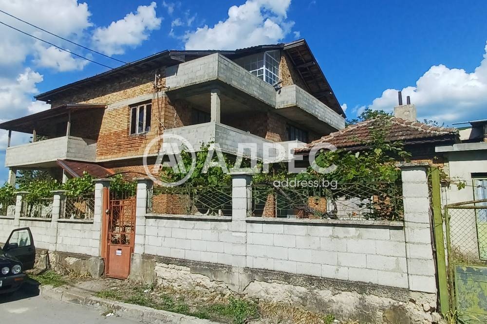 Продава КЪЩА, с. Старо Оряхово, област Варна