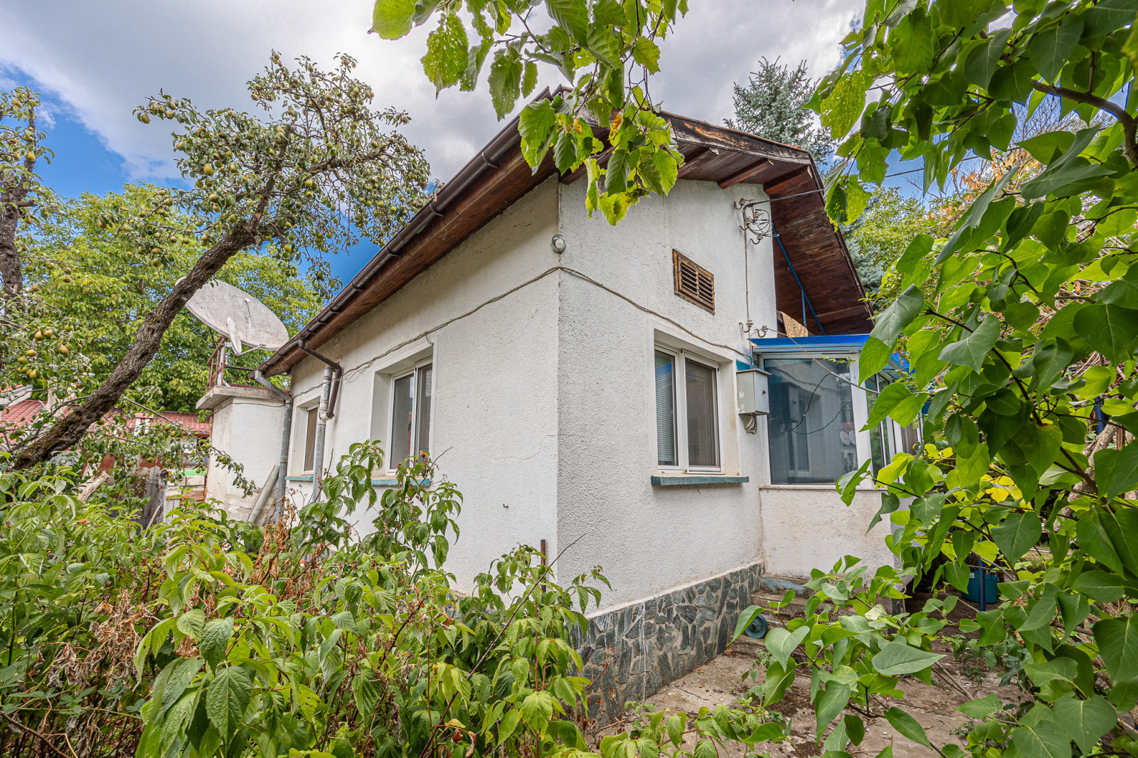 Продава КЪЩА, с. Осоица, област София област, снимка 14 - Къщи - 55884551