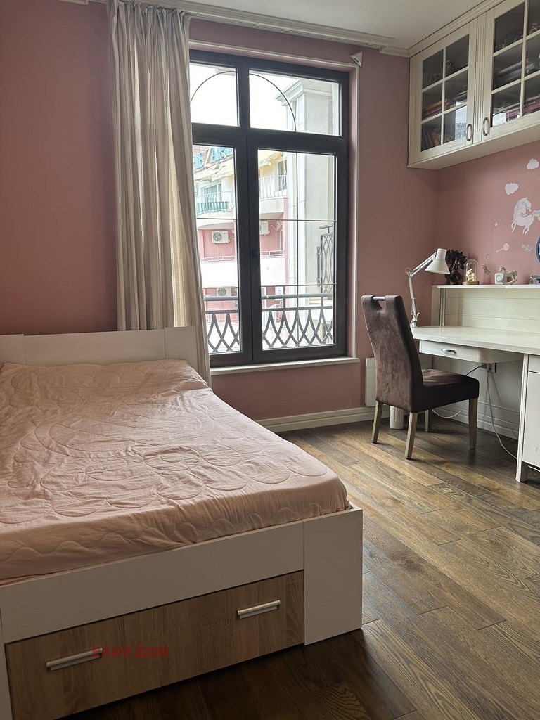 De vânzare  3 dormitoare Varna , Briz , 225 mp | 94173923 - imagine [11]