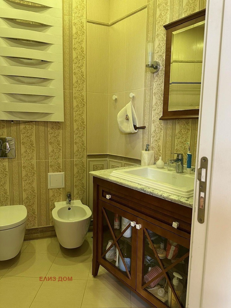 De vânzare  3 dormitoare Varna , Briz , 225 mp | 94173923 - imagine [13]