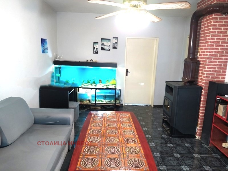 Продава 4-СТАЕН, гр. Русе, Централен южен район, снимка 2 - Апартаменти - 54067081