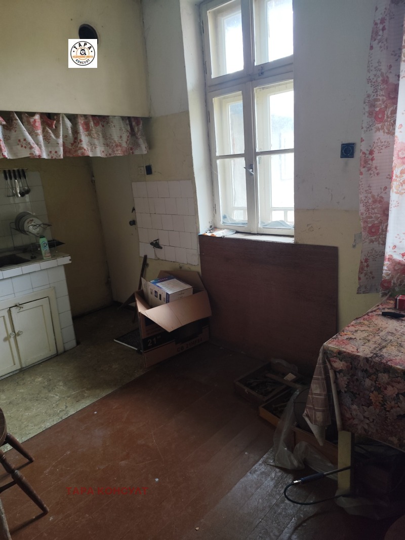 Продава КЪЩА, гр. Велико Търново, Център, снимка 4 - Къщи - 53452228