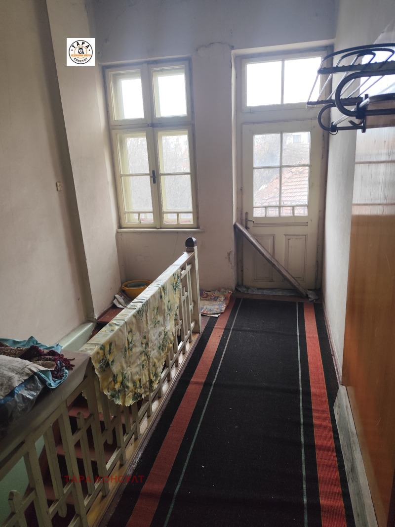 Продава КЪЩА, гр. Велико Търново, Център, снимка 9 - Къщи - 53452228