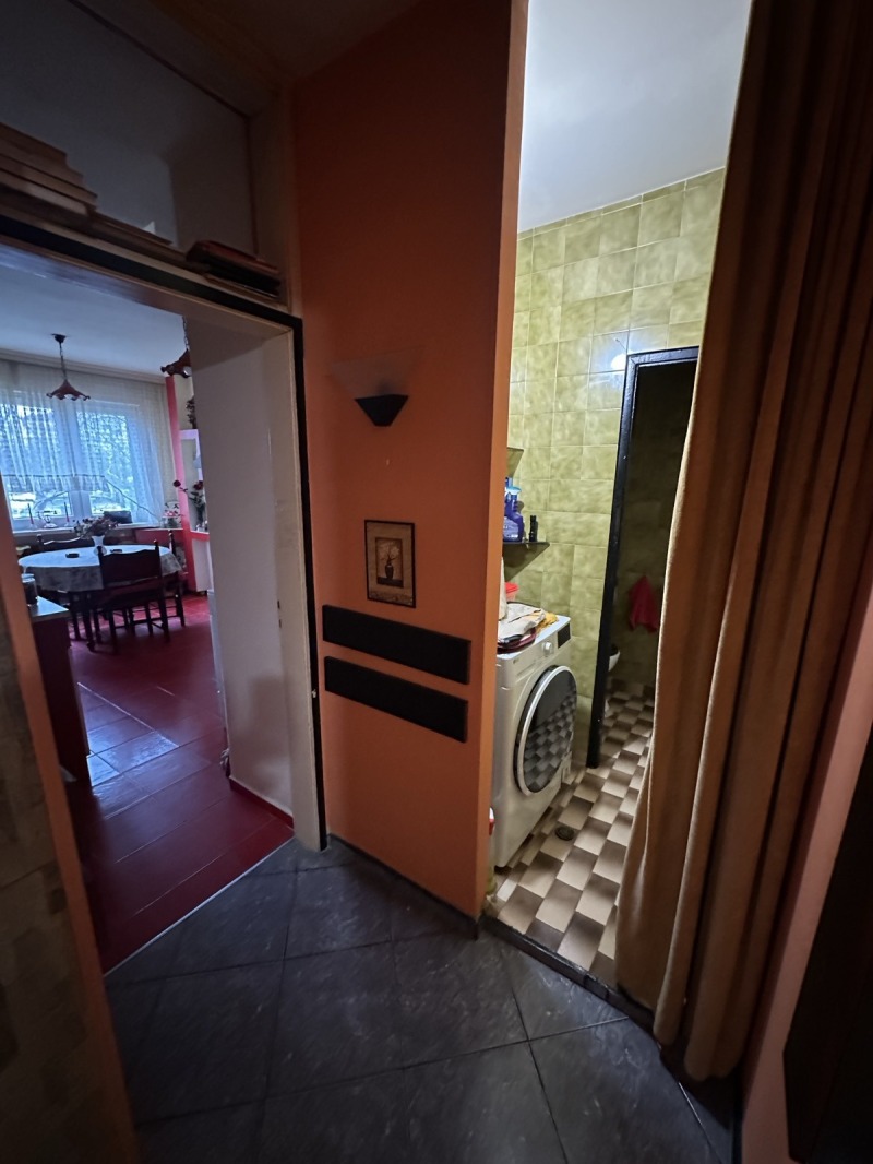 Продава 3-СТАЕН, гр. София, Стрелбище, снимка 2 - Апартаменти - 53395094