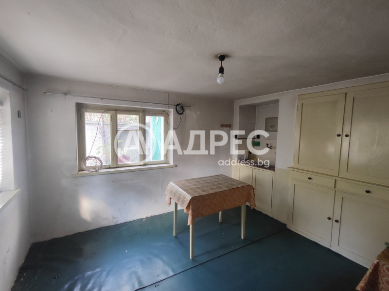 Продава КЪЩА, гр. Калофер, област Пловдив, снимка 13 - Къщи - 52332010