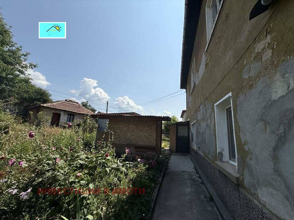 Продава КЪЩА, гр. Перник, Църква, снимка 2 - Къщи - 51614722