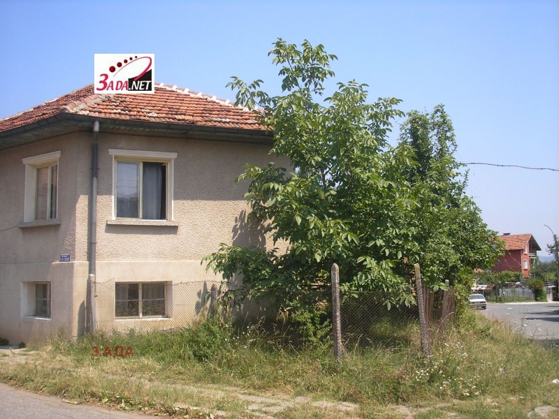 Продава КЪЩА в област Монтана, гр. Берковица - 140 кв.м / 100 000 € » 195 583.00 лв., 3 АДА