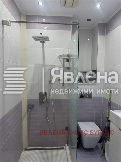 Продава  3-стаен град Бургас , Център , 79 кв.м | 57508530 - изображение [12]