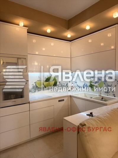 Продава  3-стаен град Бургас , Център , 79 кв.м | 57508530 - изображение [4]