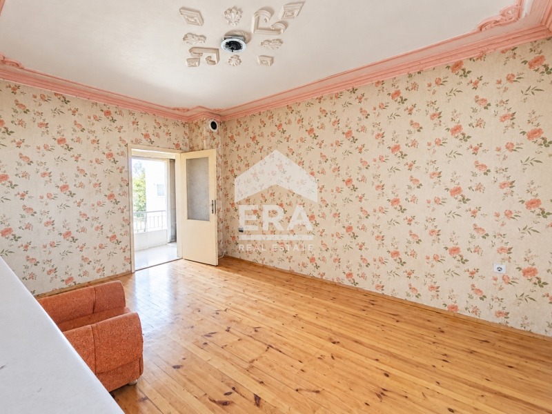 Продава МНОГОСТАЕН, гр. Хасково, Дружба 1, снимка 3 - Апартаменти - 56040272