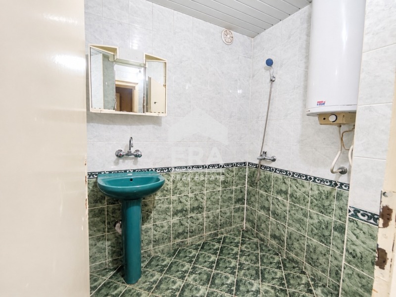 Продава МНОГОСТАЕН, гр. Хасково, Дружба 1, снимка 9 - Апартаменти - 56040272