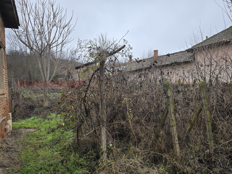 Продава КЪЩА, с. Шияково, област Плевен, снимка 3 - Къщи - 53167628