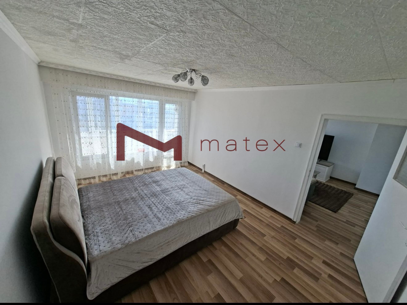 Продава 4-СТАЕН, гр. Варна, Цветен квартал, снимка 2 - Апартаменти - 53961806