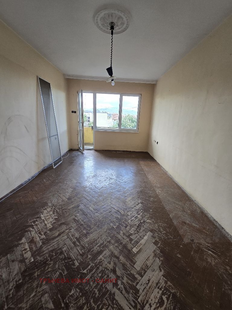 Zu verkaufen  1 Schlafzimmer Blagoewgrad , Schirok zentar , 68 qm | 91695870 - Bild [3]