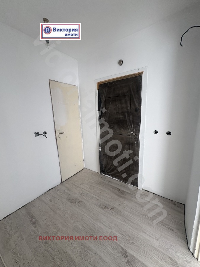 Продава 3-СТАЕН, гр. Велико Търново, Зона Б, снимка 2 - Aпартаменти - 49109644