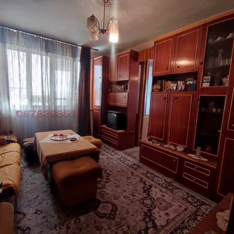 Продава  3-стаен град Благоевград , Идеален център , 105 кв.м | 88305896