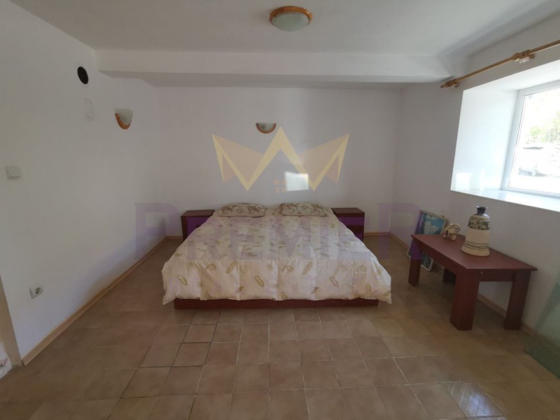 Продава КЪЩА, гр. Балчик, област Добрич, снимка 4 - Къщи - 52990143