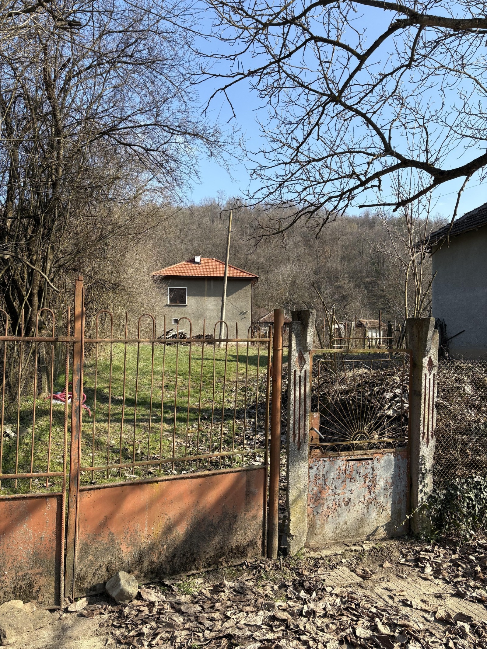 Продава КЪЩА, с. Котеновци, област Монтана