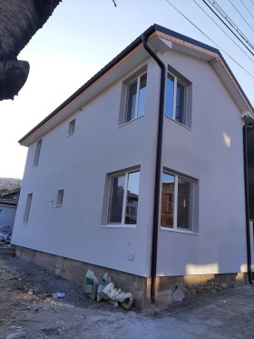 Продажба на имоти в с. Първенец, област Пловдив — страница 2 - изображение 5 
