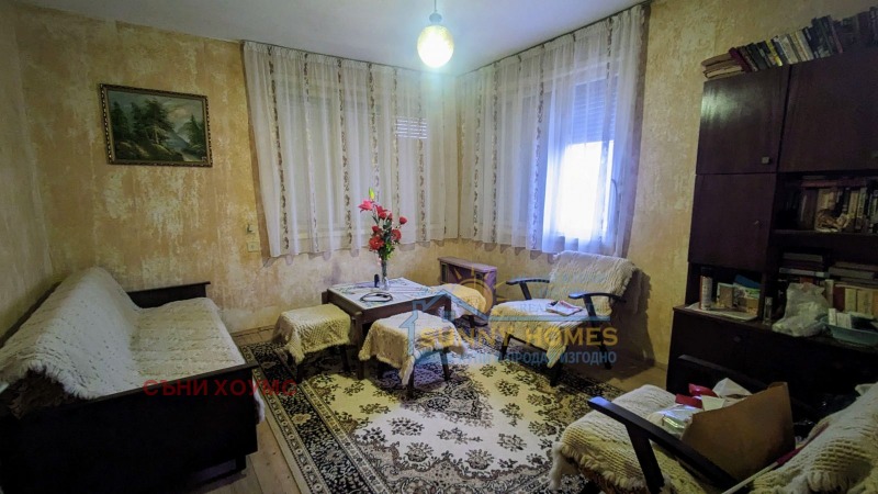 Продава КЪЩА, с. Джулюница, област Велико Търново