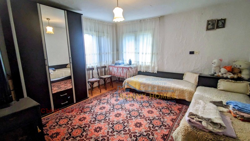 Продава КЪЩА, с. Джулюница, област Велико Търново, снимка 2 - Къщи - 53378483