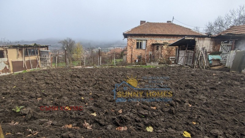 Продава КЪЩА, с. Джулюница, област Велико Търново, снимка 12 - Къщи - 52727872