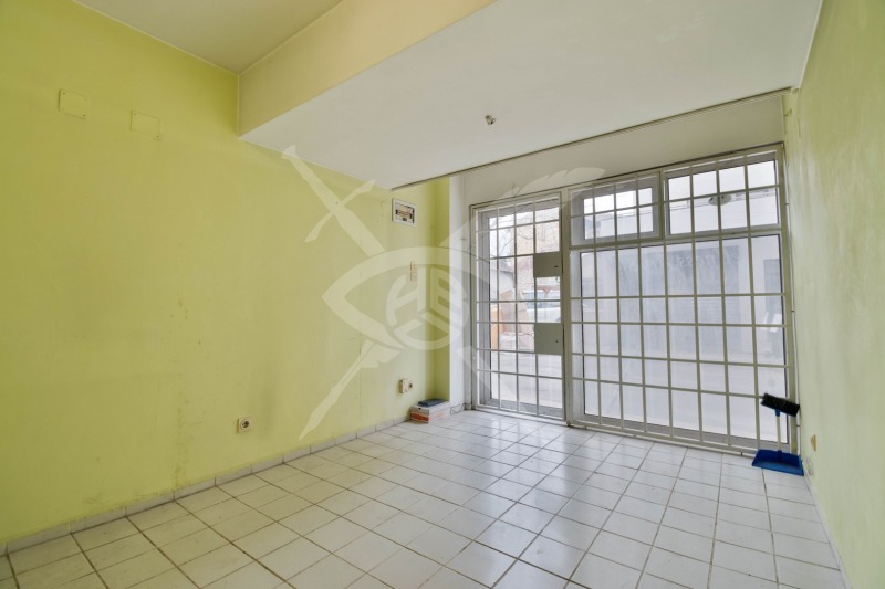 Продава МАГАЗИН, гр. София, Център, снимка 2 - Магазини - 53135544