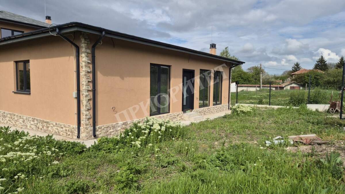 Продава КЪЩА, с. Кичево, област Варна