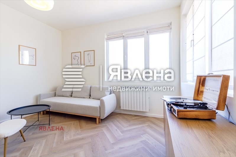 Продава 3-СТАЕН, гр. София, Център, снимка 2 - Апартаменти - 52945565