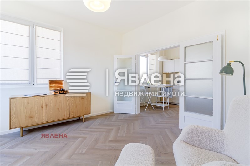 Продава 3-СТАЕН, гр. София, Център