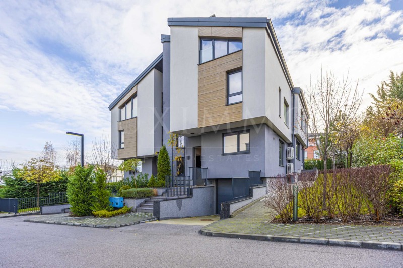 Продава КЪЩА, гр. София, в.з.Малинова долина