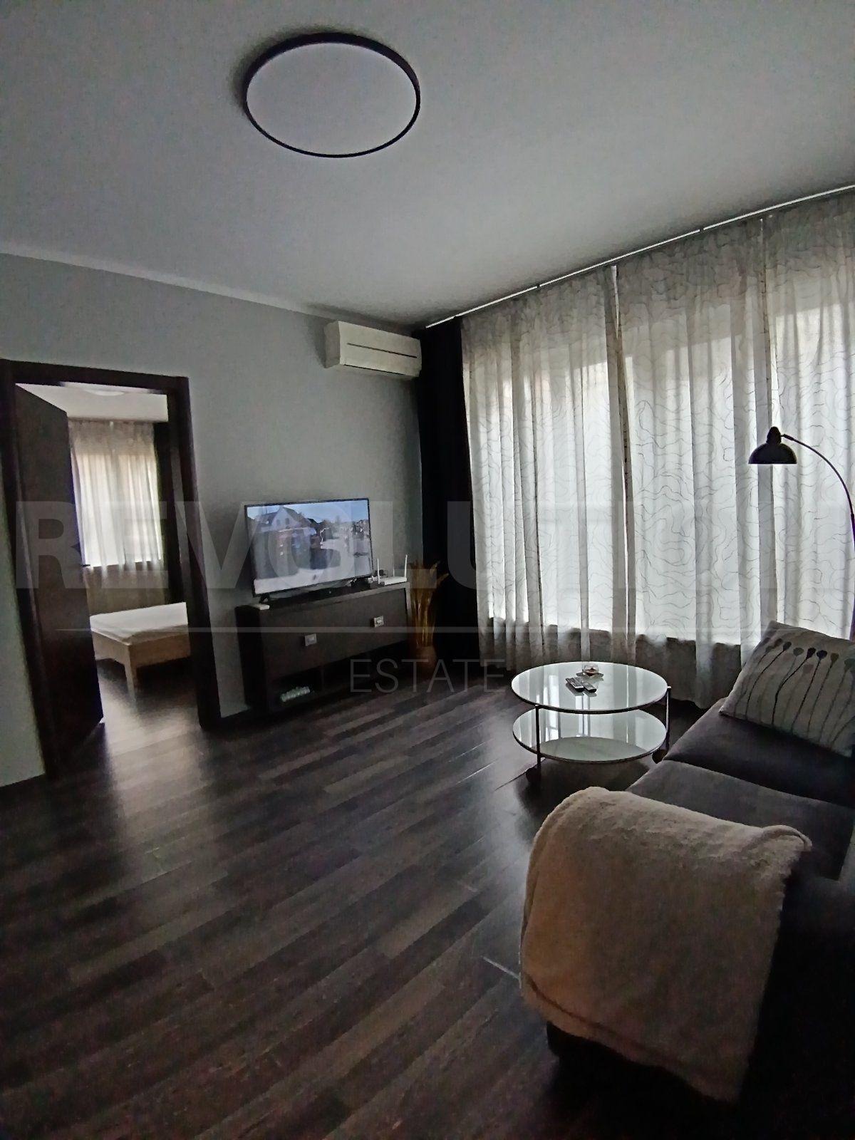Продава 3-СТАЕН, гр. София, Център, снимка 2 - Апартаменти - 53972811