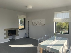 Продава  Къща, с. Приселци