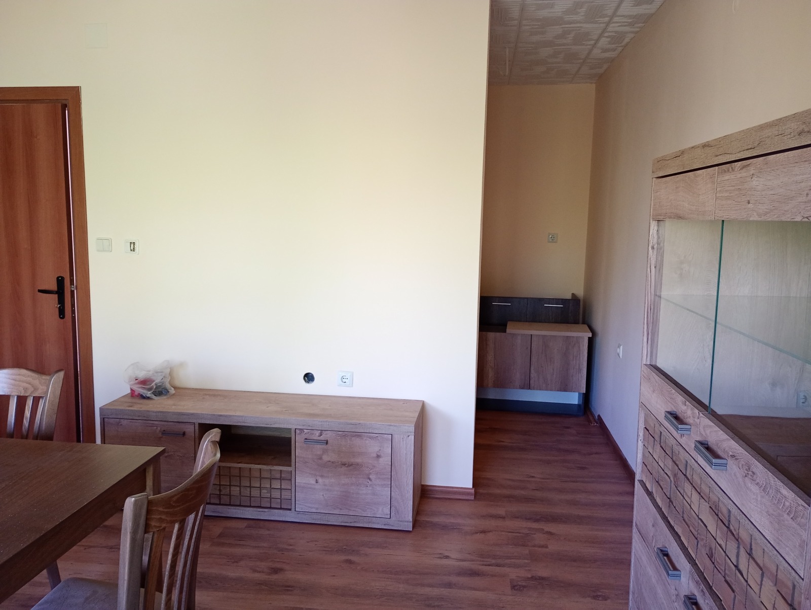 Продава 3-СТАЕН, гр. Плевен, 9-ти квартал, снимка 3 - Апартаменти - 54281483