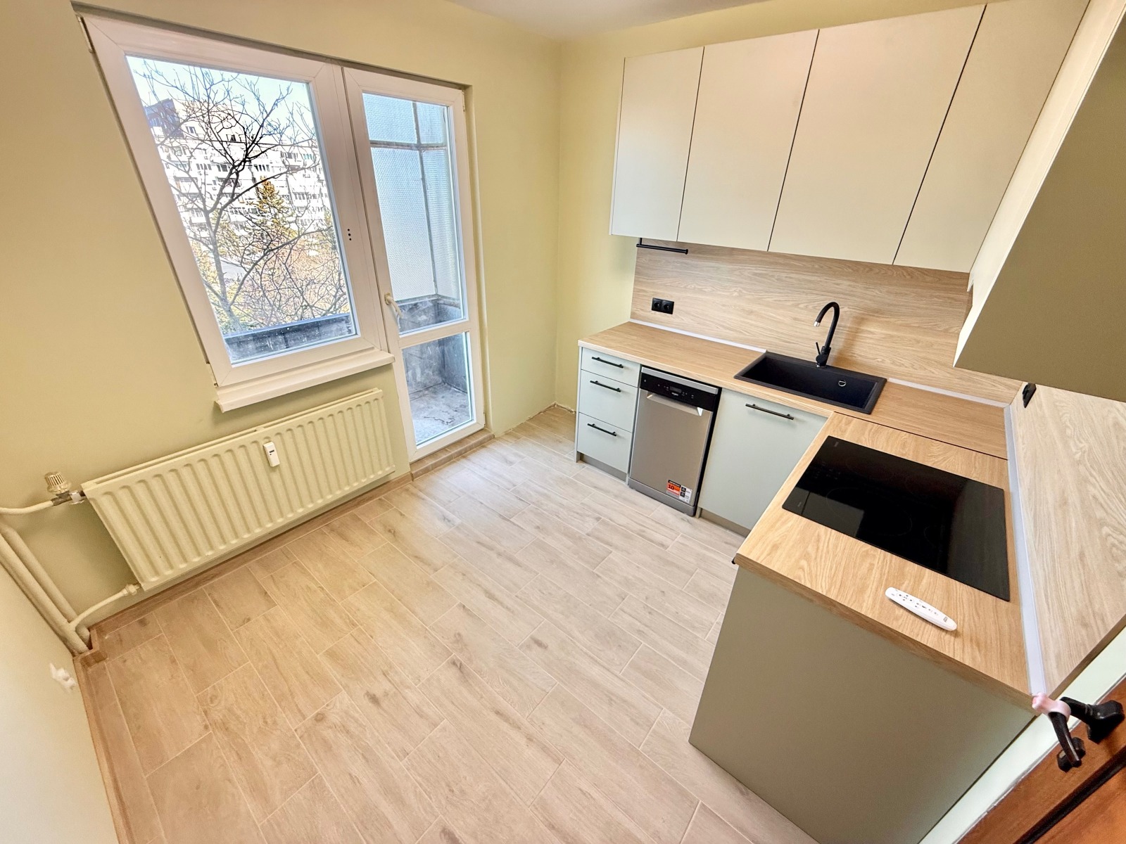 Продава 3-СТАЕН, гр. София, Мусагеница, снимка 2 - Апартаменти - 55911748
