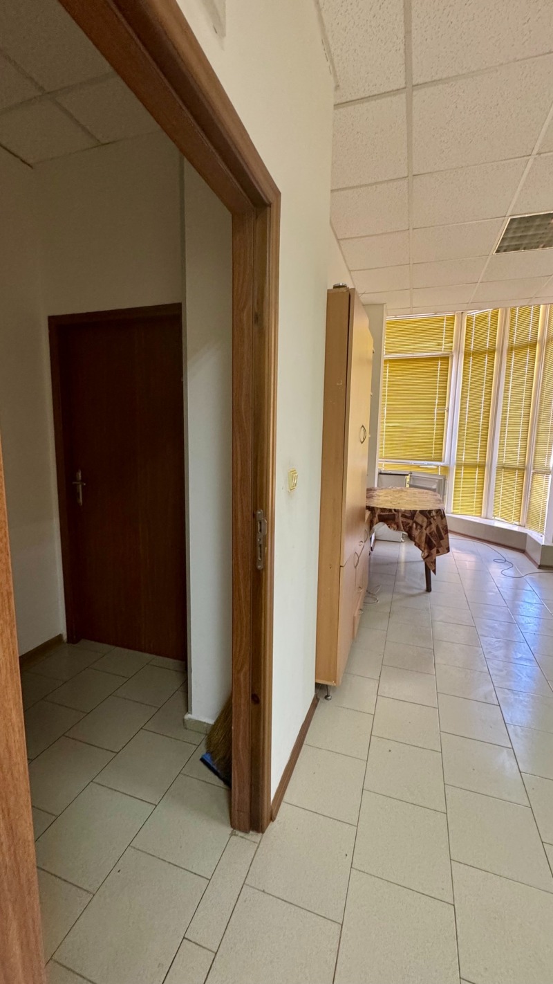 Te koop  Kantoor Dobritsj , Tsentar , 70 m² | 74209936 - afbeelding [3]