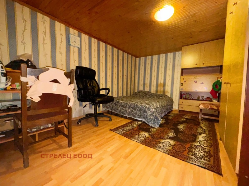 Продава КЪЩА, гр. Добрич, ЖП Гара, снимка 8 - Къщи - 52687328