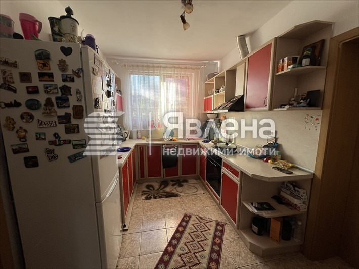 Продава КЪЩА, гр. Генерал Тошево, област Добрич, снимка 9 - Къщи - 53102395