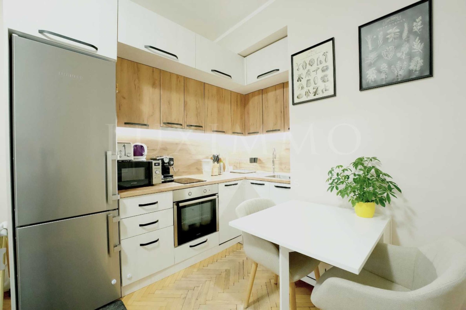 Продава 3-СТАЕН, гр. София, Оборище, снимка 3 - Апартаменти - 54158893
