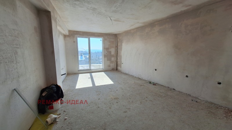 Продава 3-СТАЕН в град Варна, Център - 100 кв.м / 217 000 € » 424 415.11 лв., РЕМАКС-ИДЕАЛ