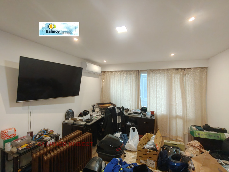 Продава 4-СТАЕН, гр. Варна, Левски 1