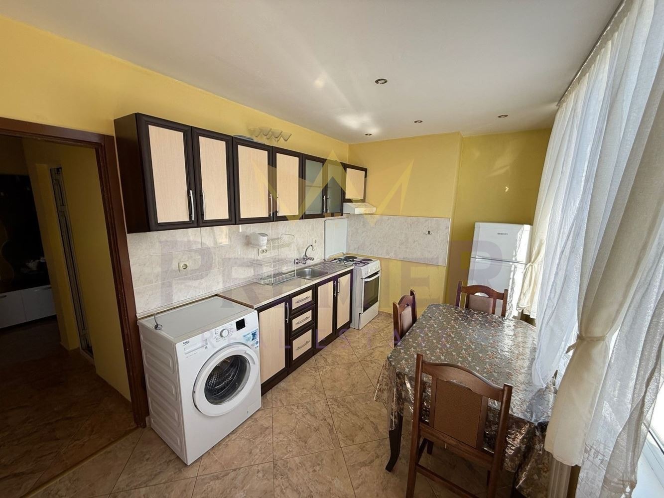 Продава 3-СТАЕН, гр. Пловдив, Център, снимка 2 - Апартаменти - 56130003