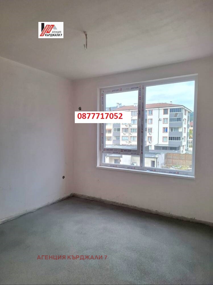 Продава 2-СТАЕН, гр. Кърджали, Възрожденци, снимка 2 - Апартаменти - 55829508